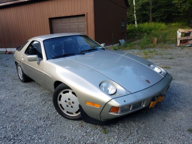 1983 Porsche 928 - photo 2
