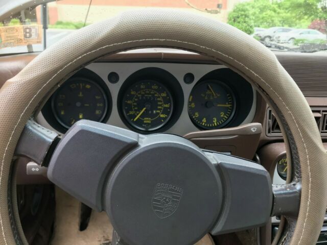 1984 Porsche 944 - photo 13