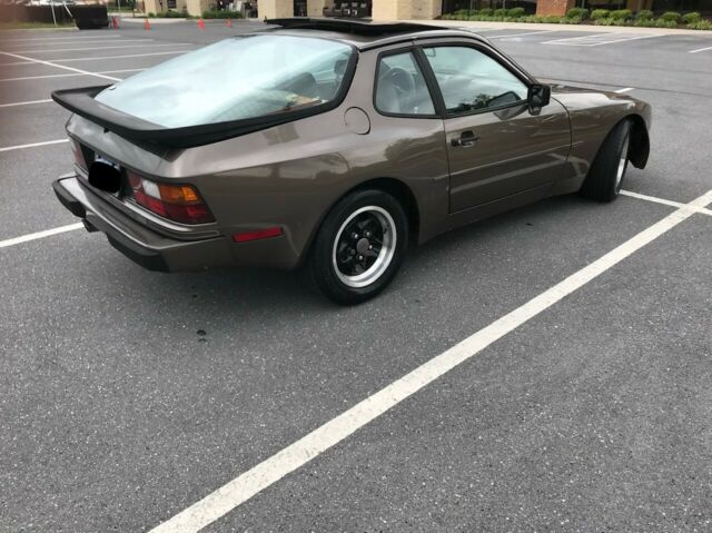 1984 Porsche 944 - photo 5