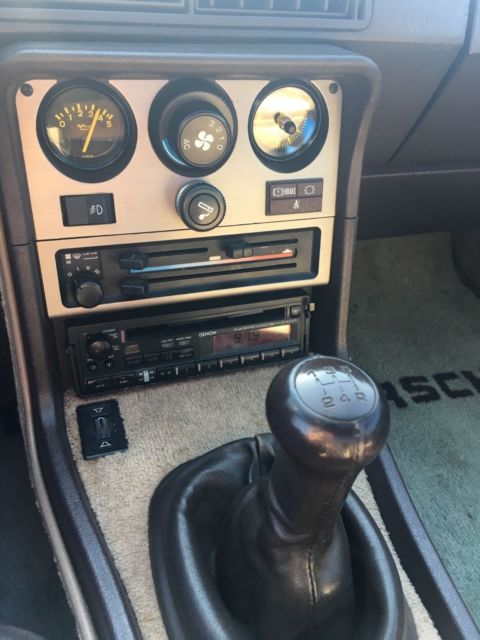 1984 Porsche 944 - photo 11
