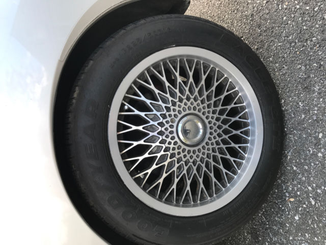 1985 Porsche 944 - photo 5