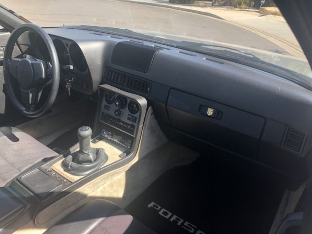 1985 Porsche 944 - photo 13