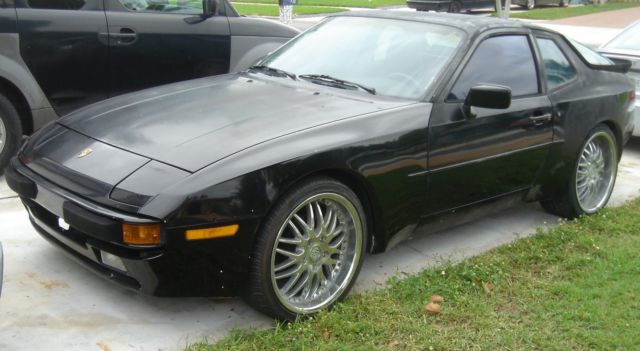 Porsche 944 Auto w/ 101K miles. Runs/Drives, needs little work. South Florida 1987 Porsche 944