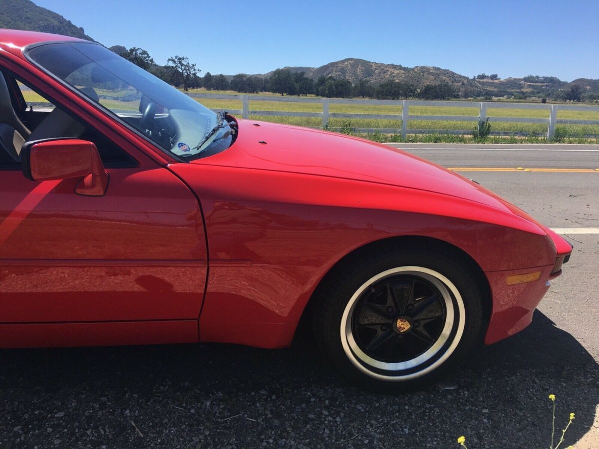 1987 Porsche 944 BASE - photo 2