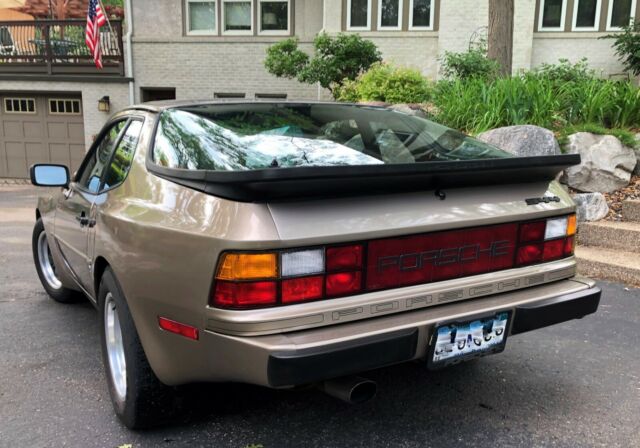 1984 Porsche 944 - photo 3