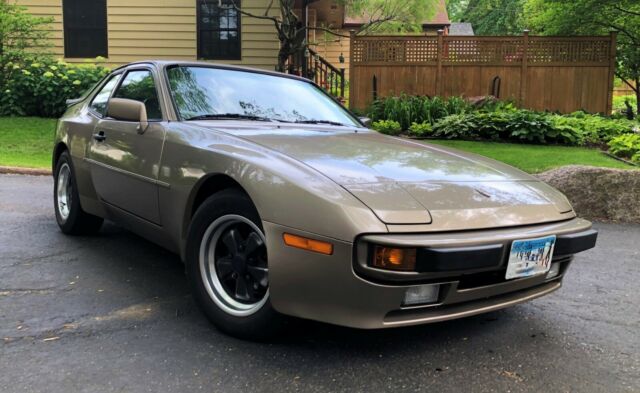 1984 Porsche 944 - photo 5