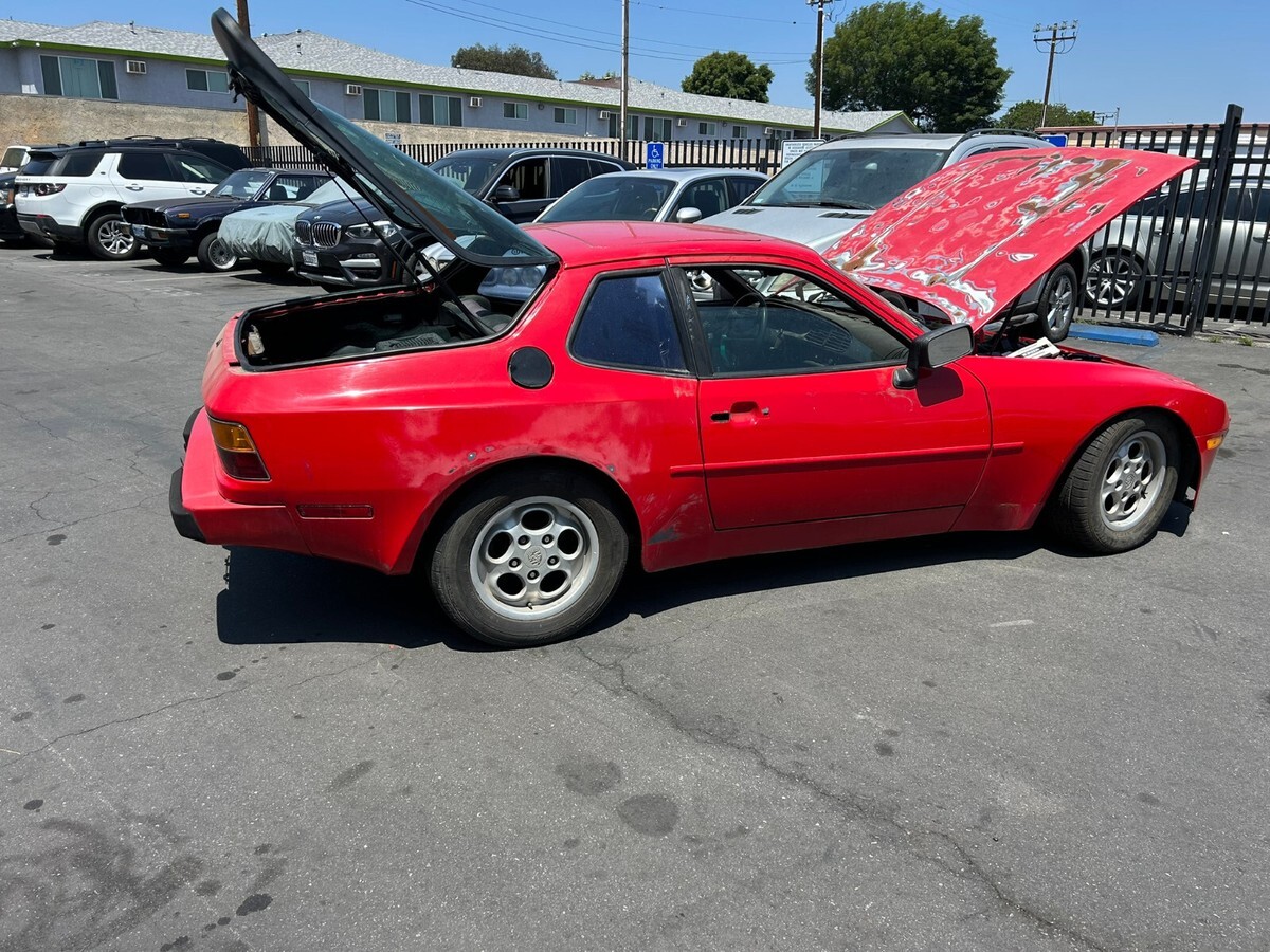 1986 Porsche 944 - photo 2