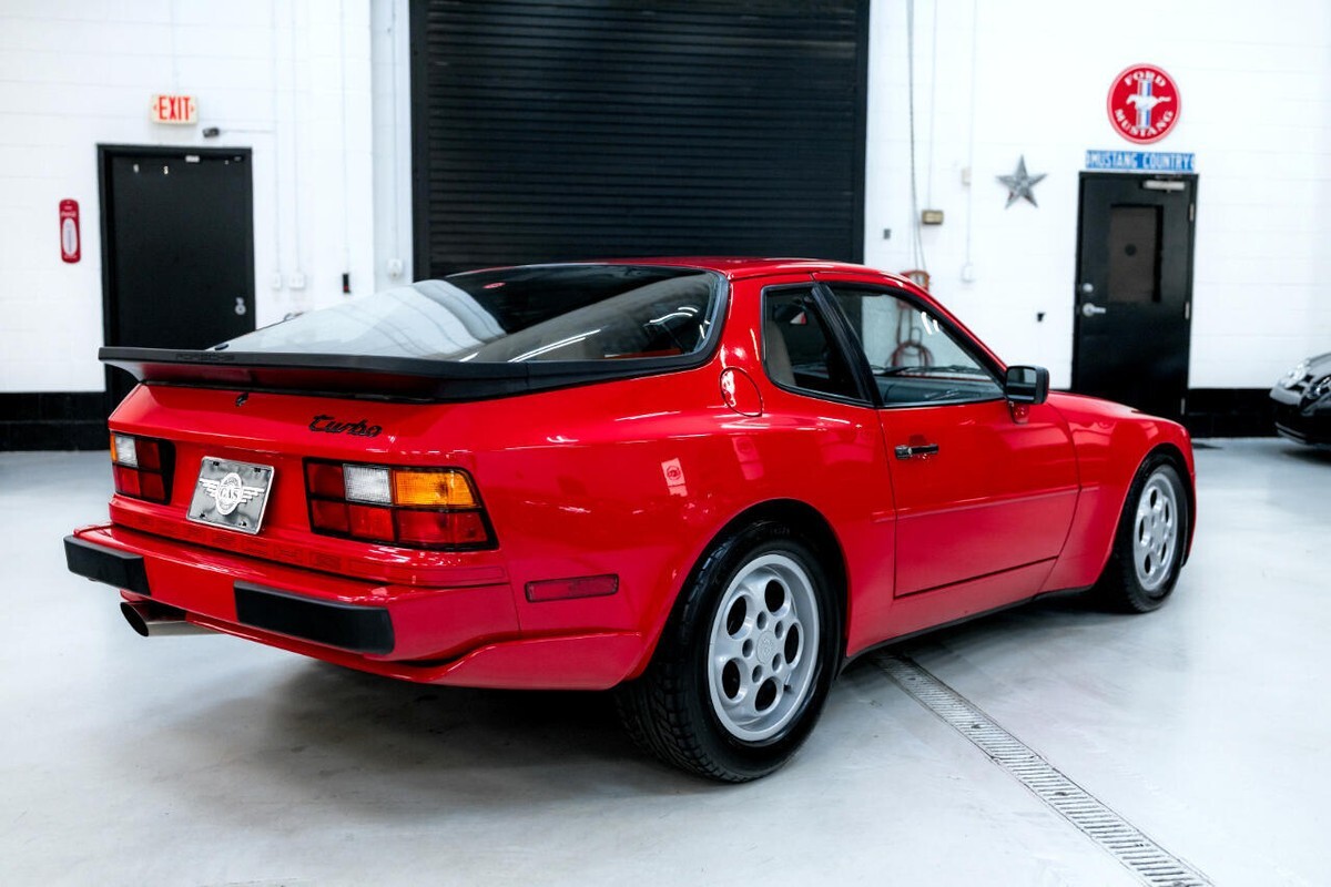 1987 Porsche 944 Turbo - photo 8