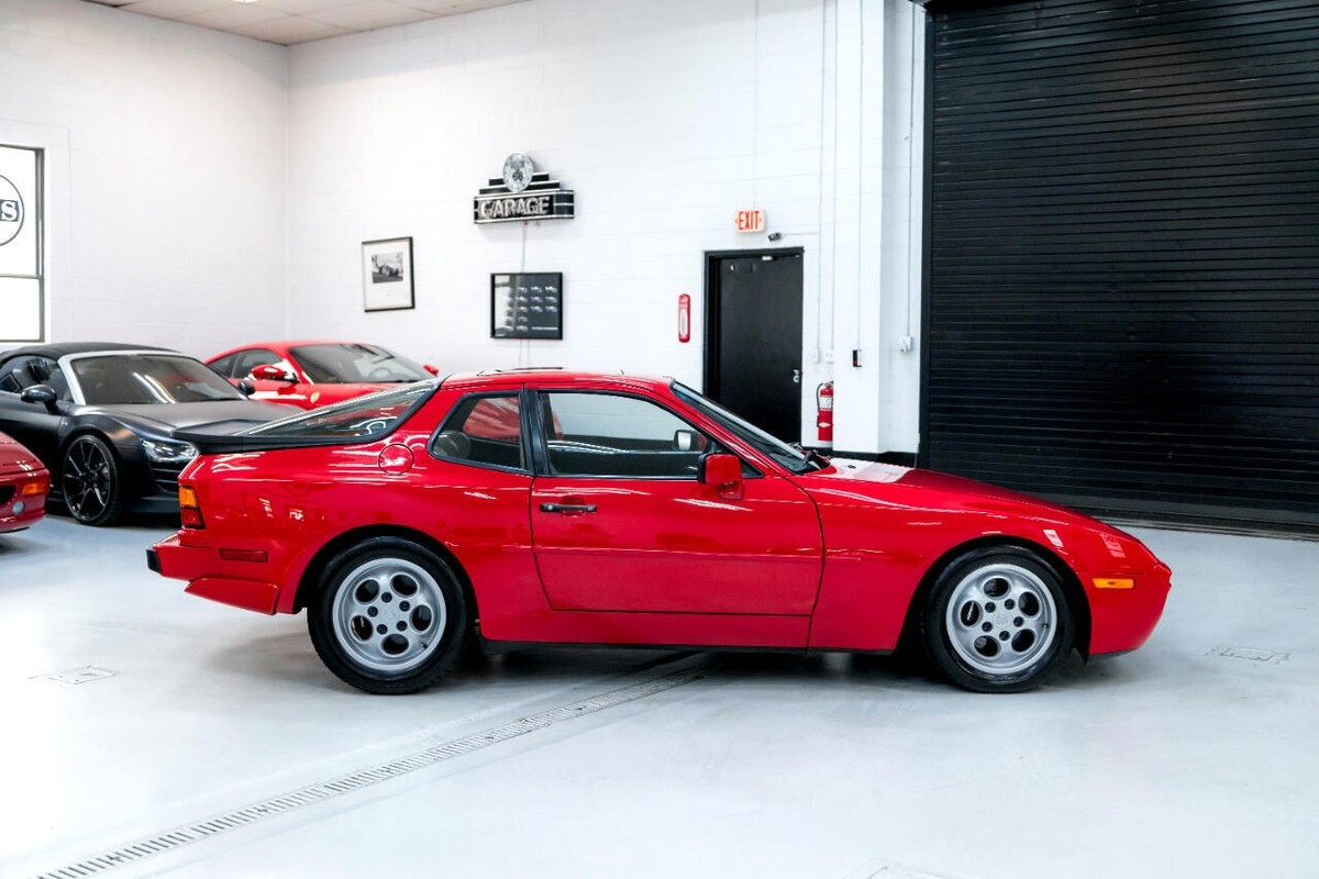 1987 Porsche 944 Turbo - photo 9