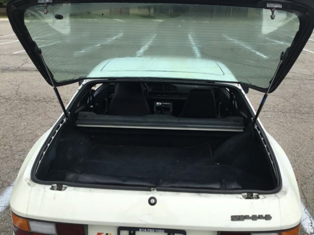 1985 Porsche 944 - photo 8