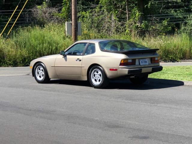 1985 Porsche 944 - photo 3