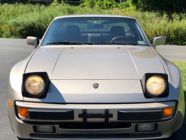 1985 Porsche 944 - photo 8
