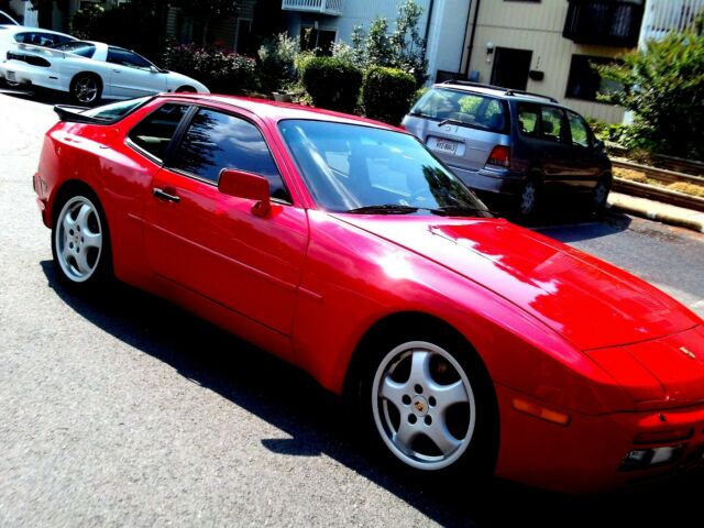 Porsche 944 Turbo - 12905 Miles on the Rebuilt Engine. No Reserve 1986 Porsche 944