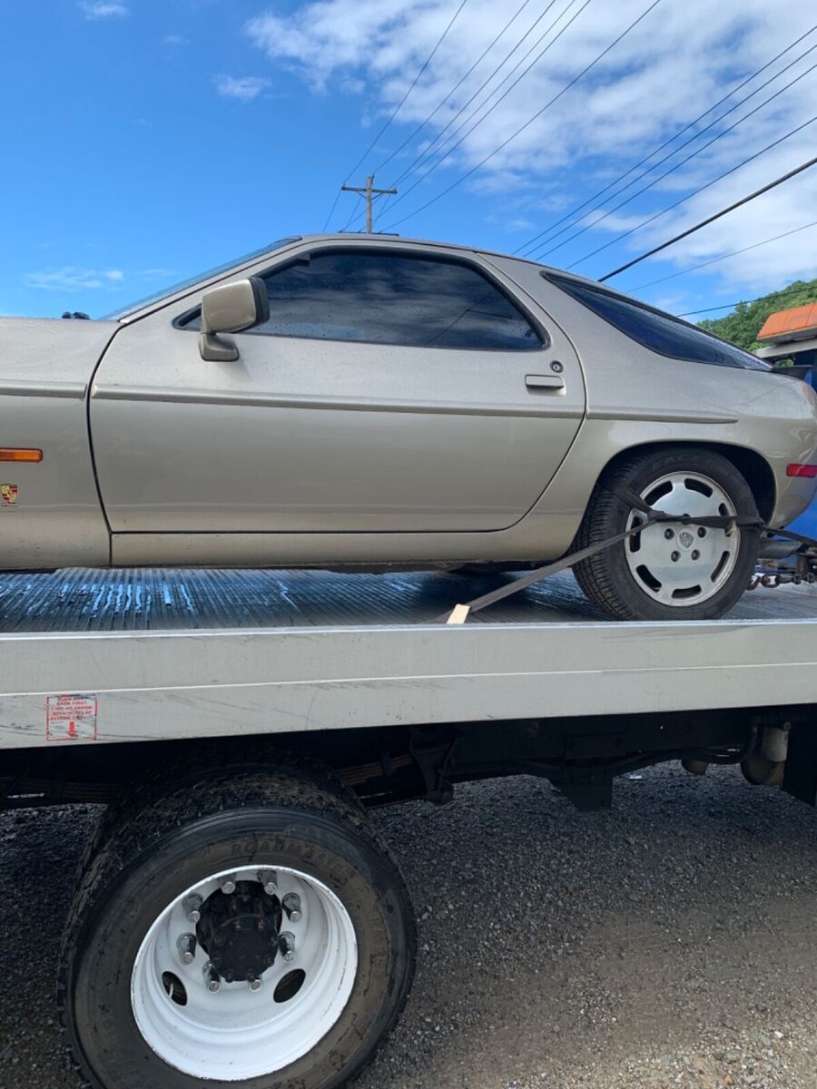 1985 Porsche 928 - photo 2