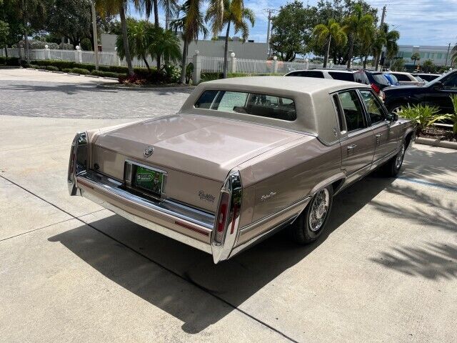 1991 Cadillac Fleetwood - photo 8