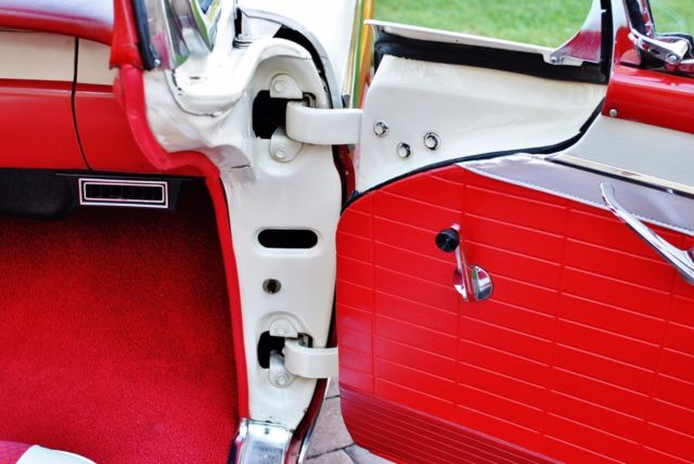 1957 Ford Fairlane Skyliner Rectractable Hardtop Fully Restored - photo 12