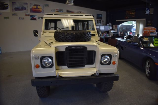 Powering down the road is its original 2.5L Inline 4-cylinder engine that runs s 1982 Land Rover Defender 4 doors