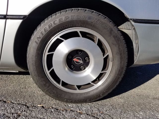 1984 Chevrolet Corvette - photo 11