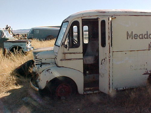 1942 Chevrolet DIVCO TWIN MILK DELIVERY TRUCK VERY COLLECTIBLE - photo 7