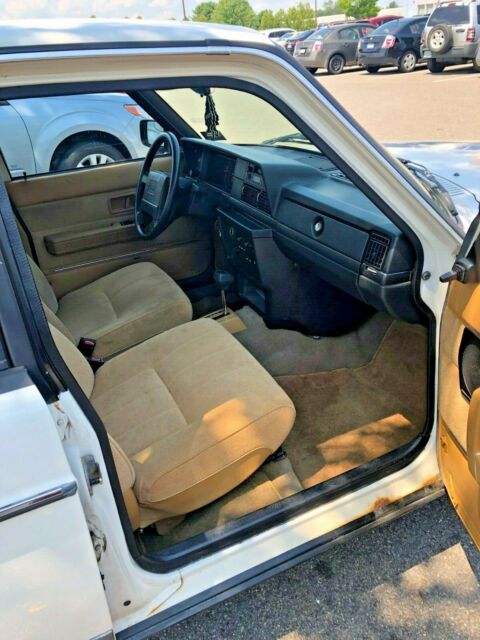 1990 Volvo 240 - photo 10