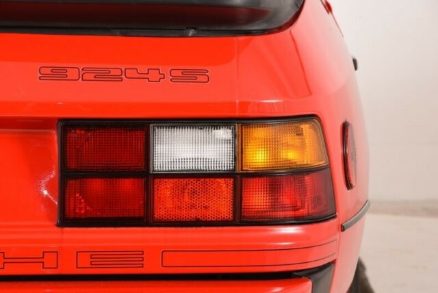 1987 Porsche 924S -- - photo 11