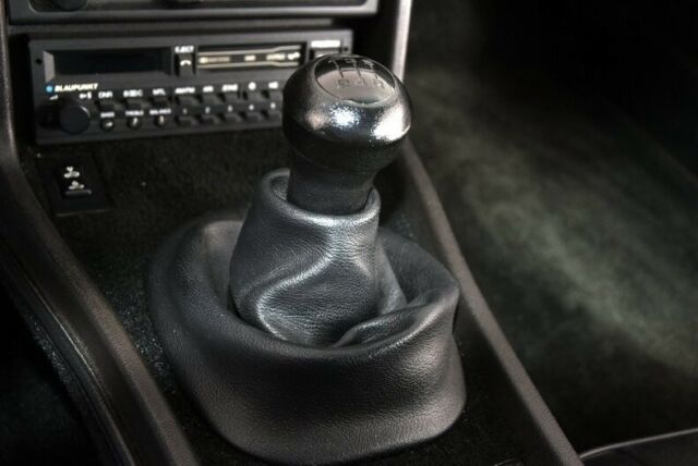1987 Porsche 924S -- - photo 7