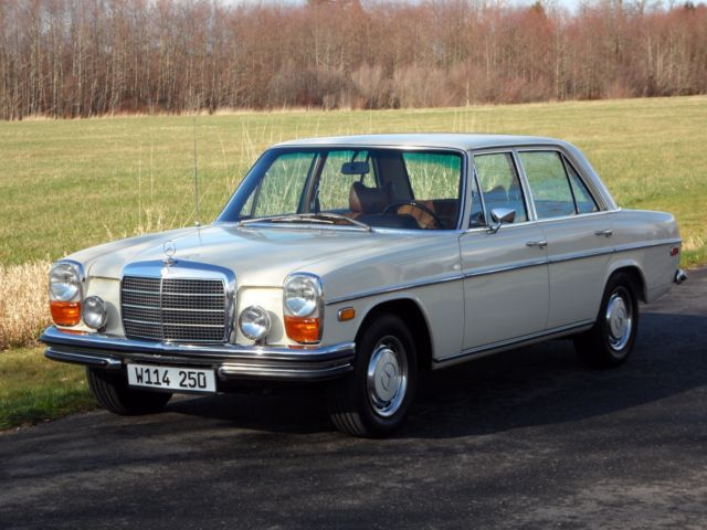 1969 Mercedes-Benz 200-Series
