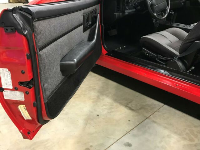 1990 Chevrolet Camaro Iroc-Z - photo 10