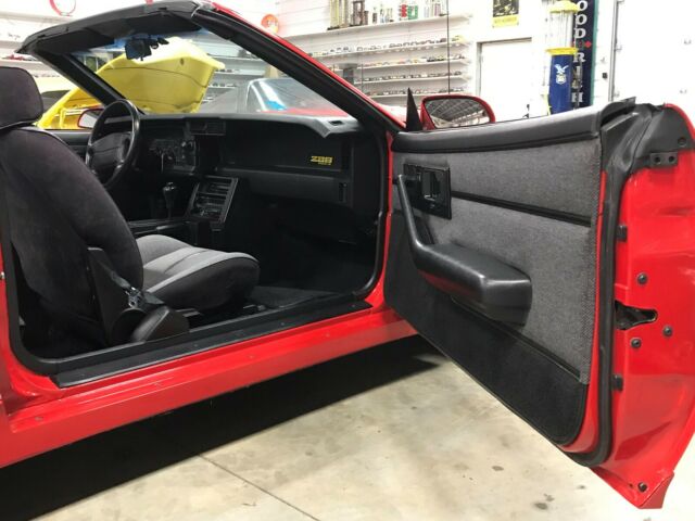 1990 Chevrolet Camaro Iroc-Z - photo 11