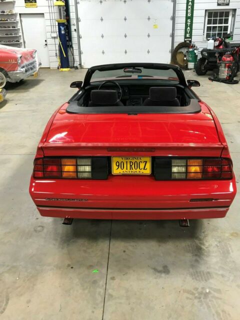 1990 Chevrolet Camaro Iroc-Z - photo 4
