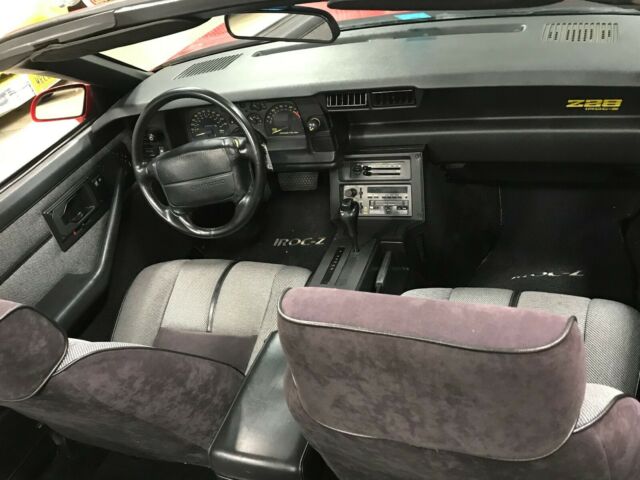 1990 Chevrolet Camaro Iroc-Z - photo 9