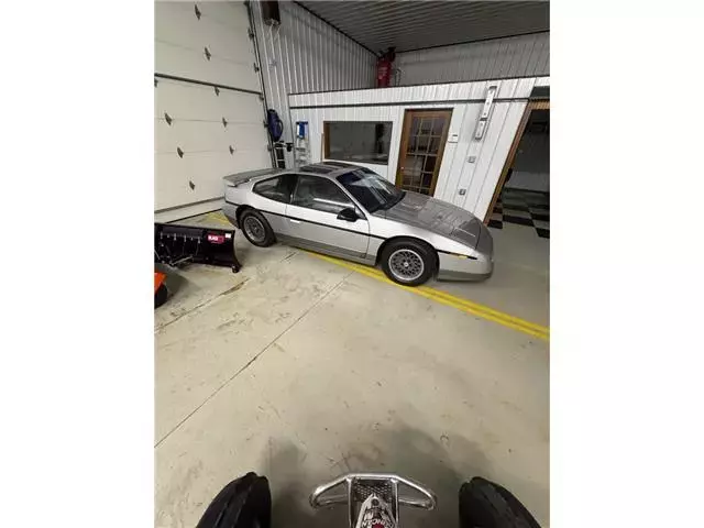 PRISTINE 2-OWNER 1987 PONTIAC FIERO GT V6 5-SPD MAUNUAL 2-OWNER 69,136 MILES 1987 Pontiac Fiero