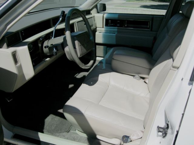 1992 Cadillac DeVille UpScale Luxury Class - photo 5