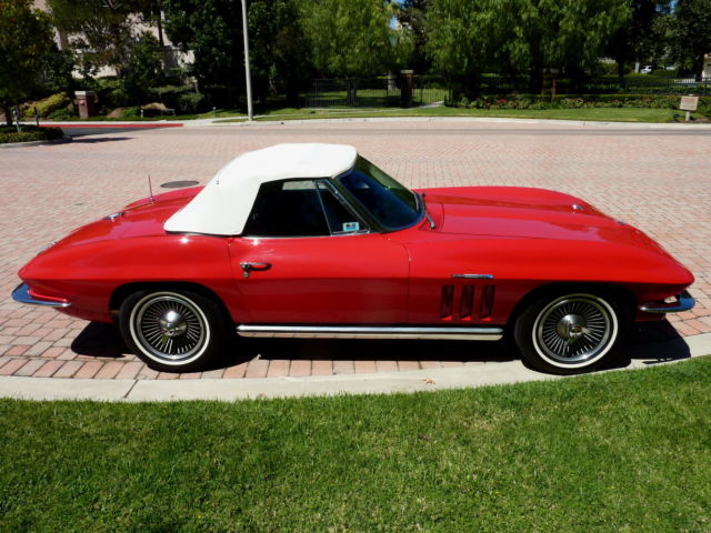 1965 Chevrolet Corvette CONVERTIBLE - photo 5