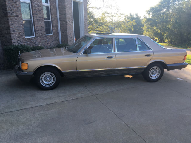 Pristine Collector quality 1984 Mercedes Bez 500 SEL - Under 24K miles!! 1984 Mercedes-Benz 500-Series 500 SEL
