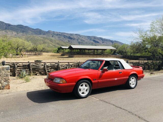 1992 Ford Mustang LX Summertime edition NO RESERVE 32K ORIGINAL MILES - photo 2