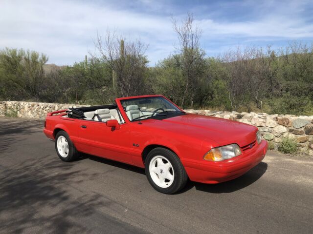 1992 Ford Mustang LX Summertime edition NO RESERVE 32K ORIGINAL MILES - photo 5