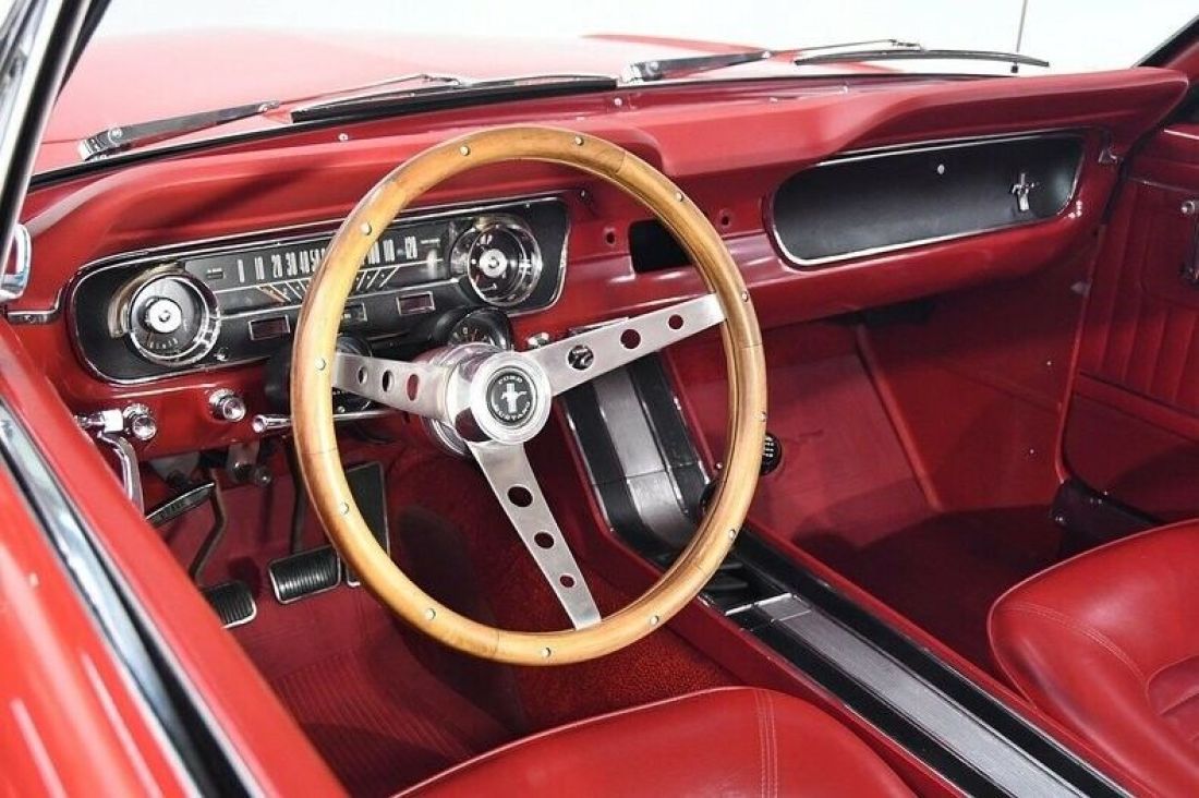 1965 Ford Mustang - photo 2