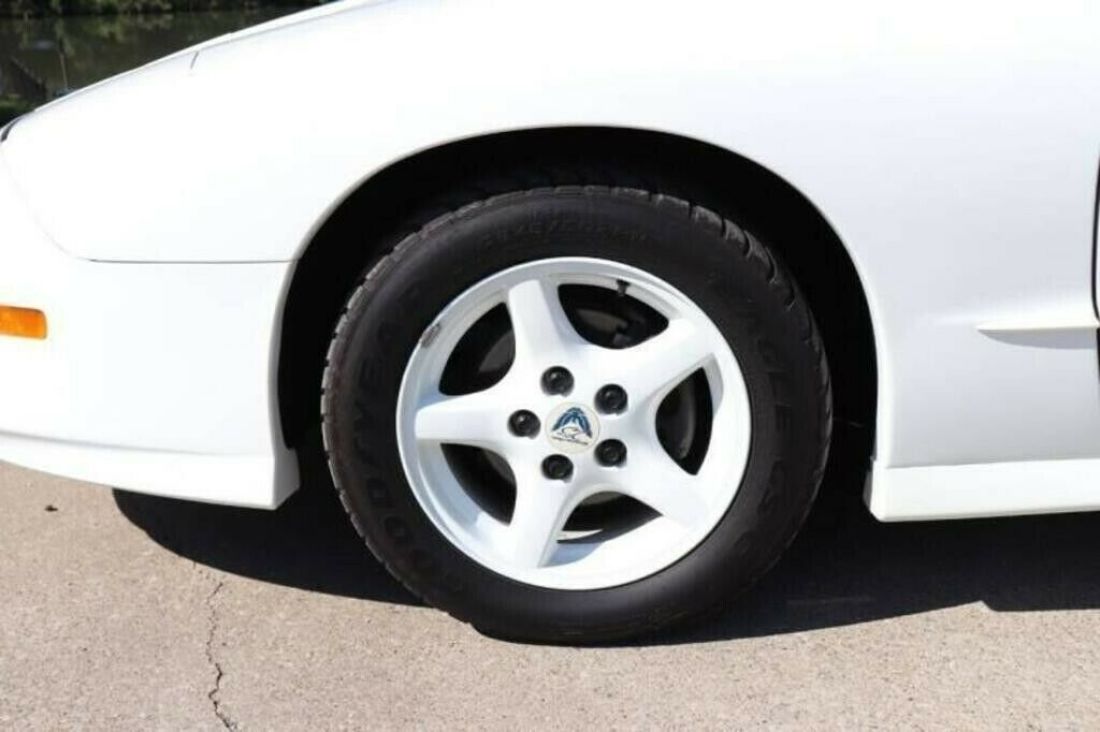 1994 Pontiac Trans Am - photo 11