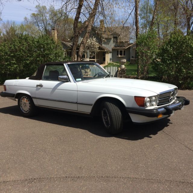 Pristine Mercedes Benz 1989 560 SL All Original - Meticulously Maintained 1989 Mercedes-Benz SL-Class SL Roadster