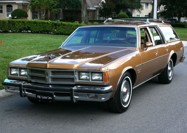 PRISTINE TWO OWNER SURVIVOR -1977 Pontiac Safari Wagon - 47K MILES 1977 Pontiac Other SAFARI WAGON - TWO OWNER - 47K MI