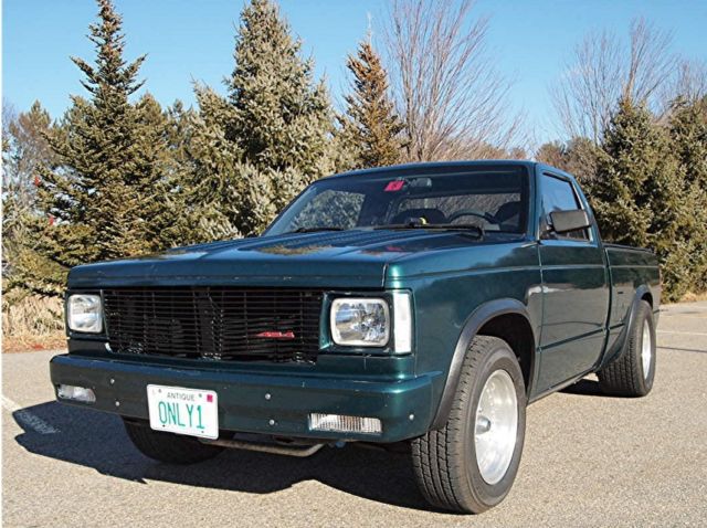 1985 Chevrolet S-10 Shaved doors and tailgate, remote locks - photo 13