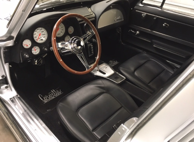 1965 Chevrolet Corvette Stingray - photo 11