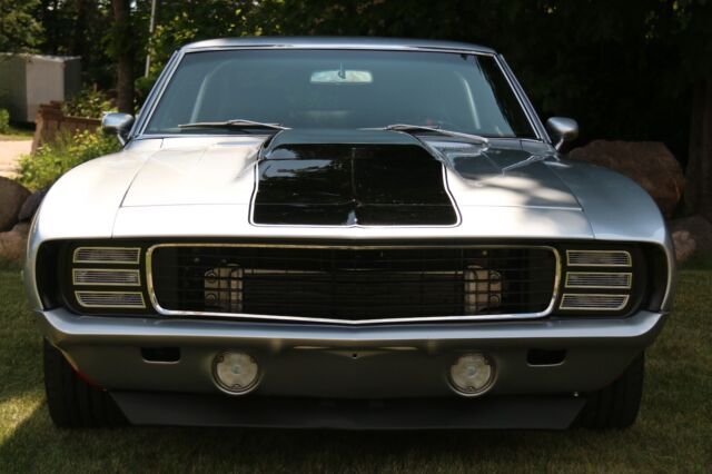 1969 Chevrolet Camaro - photo 9