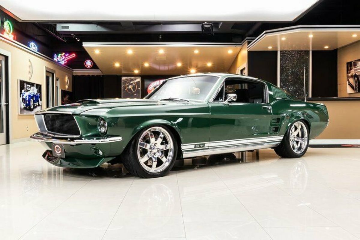 1967 Ford Mustang Fastback Restomod