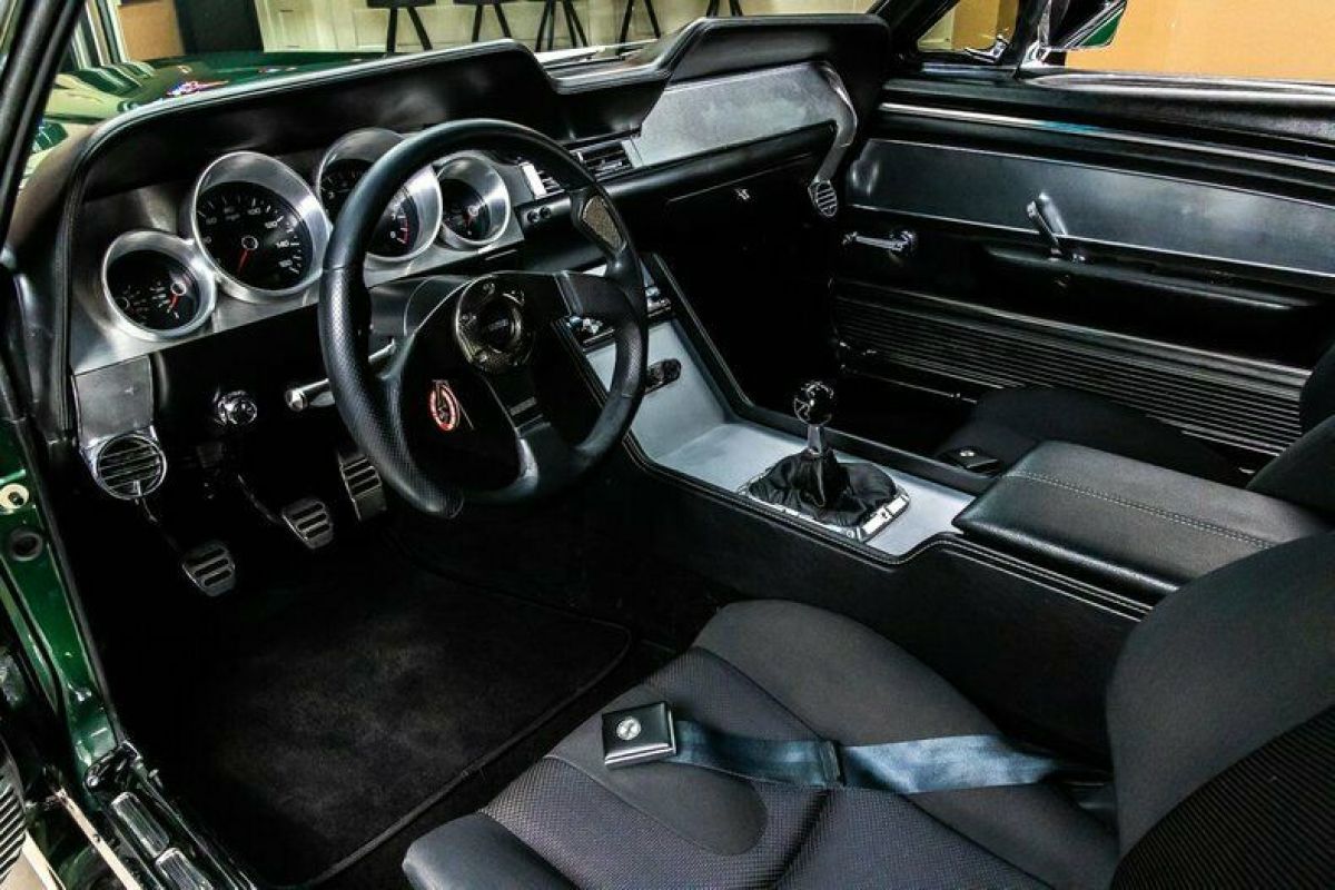 1967 Ford Mustang Fastback Restomod - photo 2