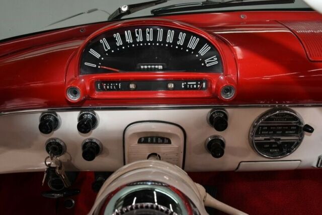 1955 Ford Fairlane Sunliner - photo 2