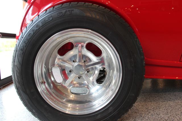 1932 Ford Roadster - photo 3