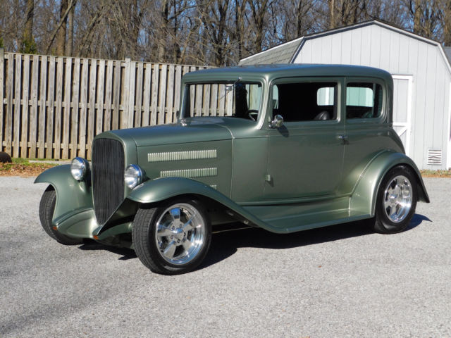 1932 Chevrolet VICTORIA 5-PASSENGER STREET ROD, 350, 700R4, ALL STEEL - photo 2