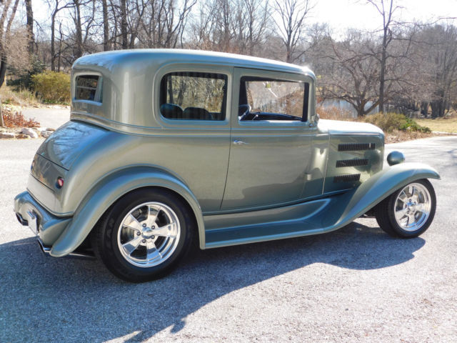 1932 Chevrolet VICTORIA 5-PASSENGER STREET ROD, 350, 700R4, ALL STEEL - photo 6